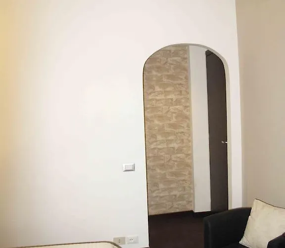 Bedrooms In * Roma